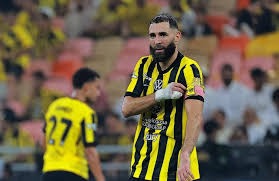 为什么粉红球棒背后的传统体现了职业体育与社会关怀的共振