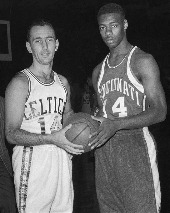 通过希尔德 通过希尔德